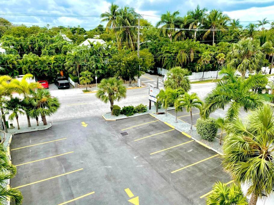 St Kitts - Downtown Waterfront Penthouse Pool Dock Parking Villa Key West Buitenkant foto