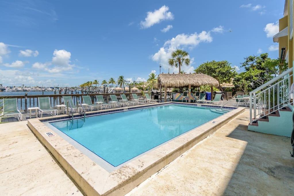 St Kitts - Downtown Waterfront Penthouse Pool Dock Parking Villa Key West Buitenkant foto