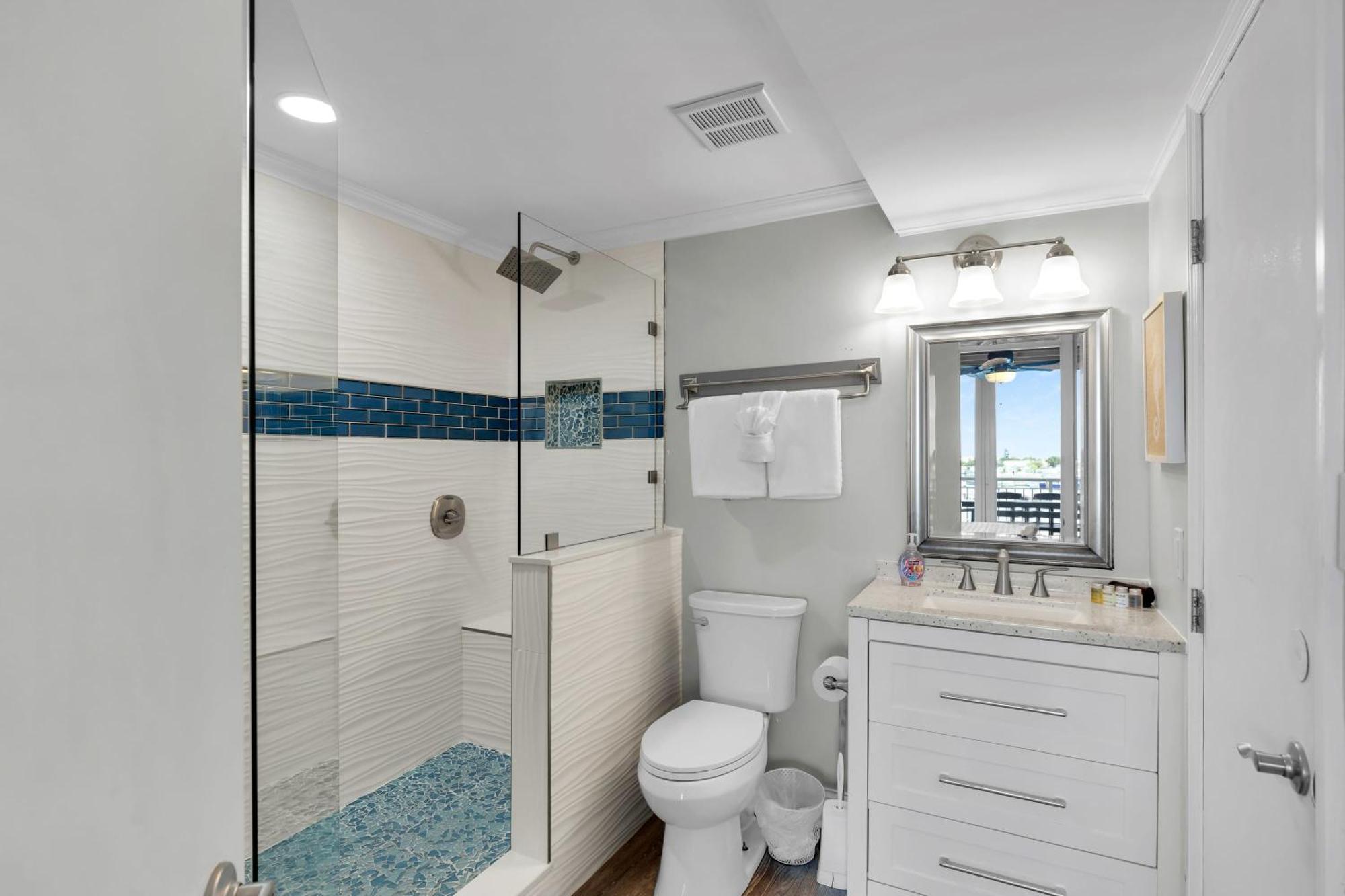 St Kitts - Downtown Waterfront Penthouse Pool Dock Parking Villa Key West Buitenkant foto