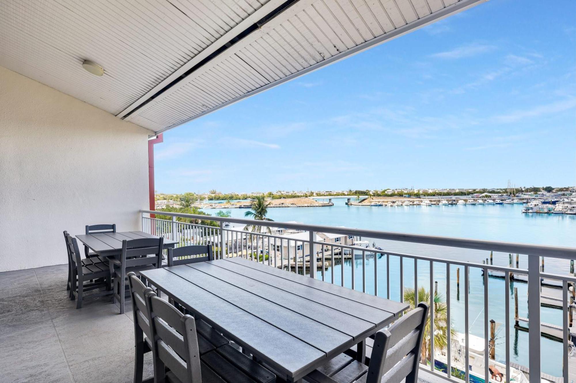 St Kitts - Downtown Waterfront Penthouse Pool Dock Parking Villa Key West Buitenkant foto